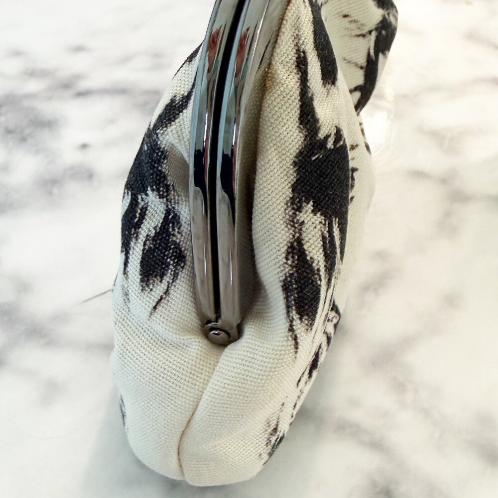 Andy Warhol x Philip Treacy Kiss Lock Coin Purse - Picture 11 of 13